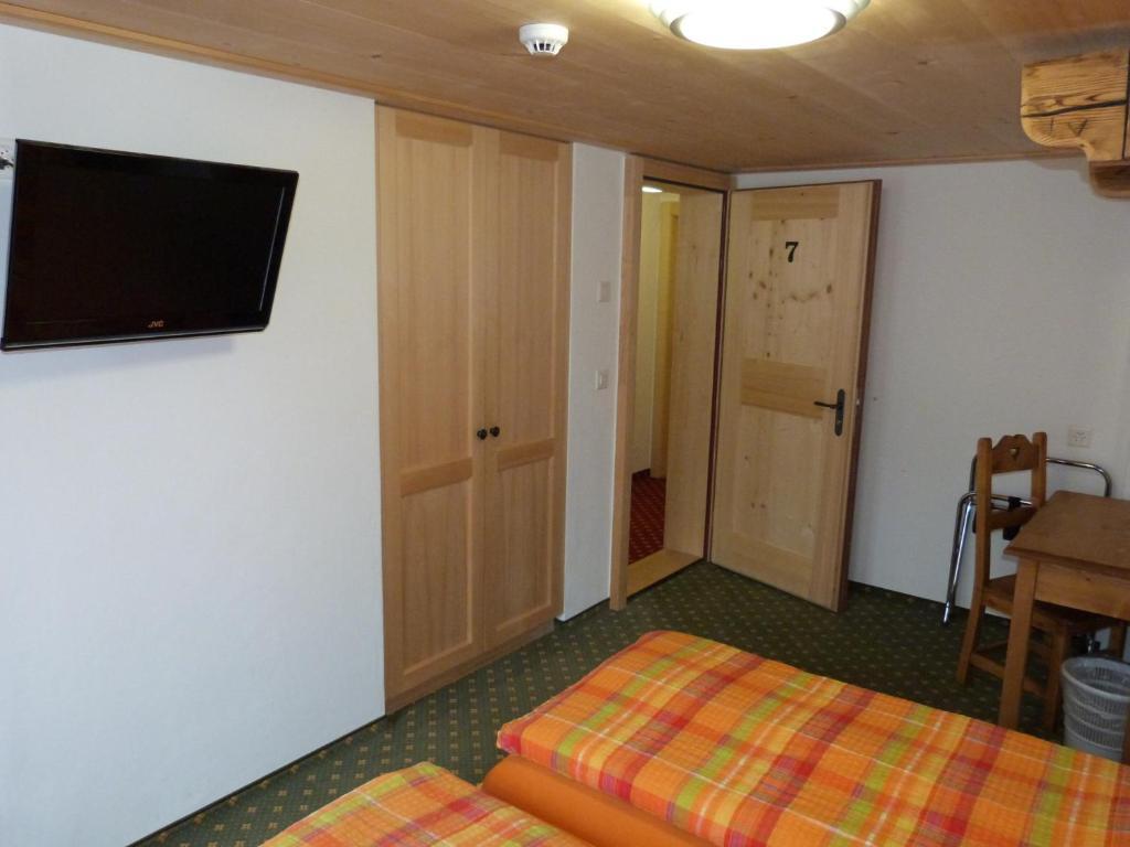 Hotel De Ville Rossiniere Room photo